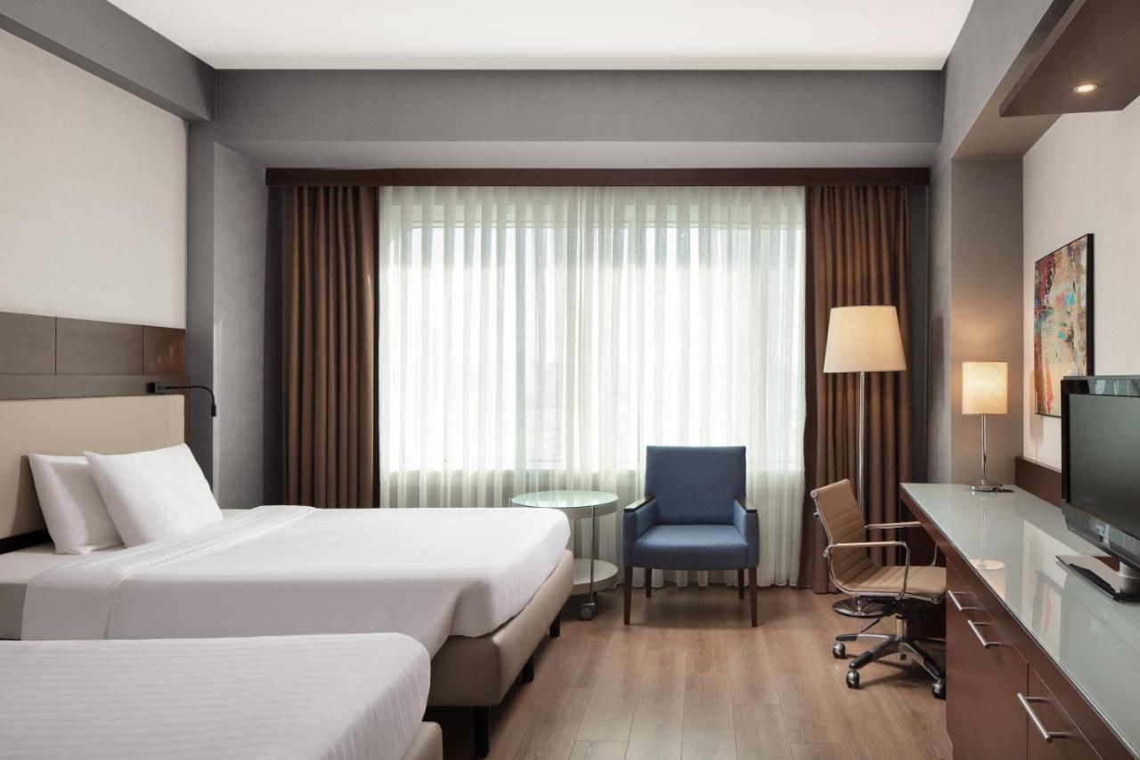Delta Hotels By Marriott Istanbul West Exterior photo