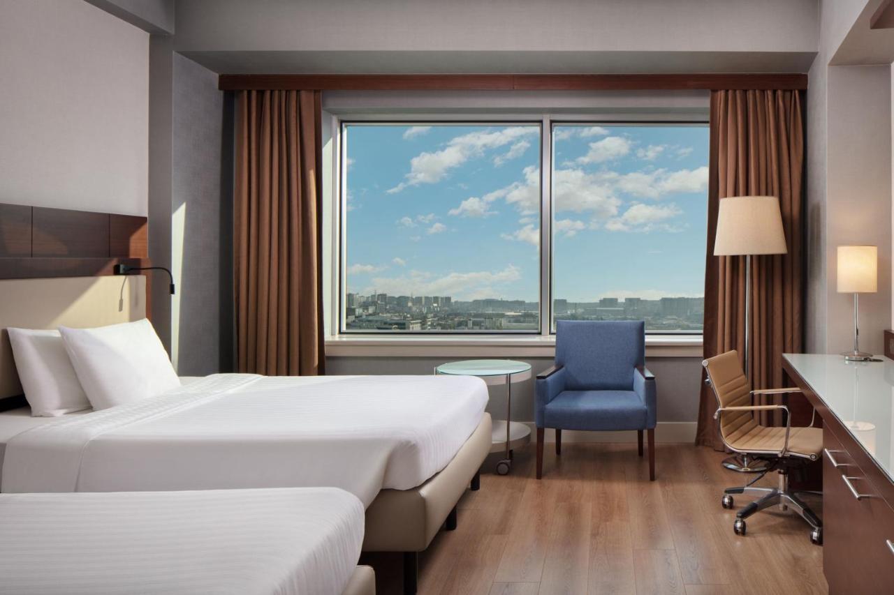Delta Hotels By Marriott Istanbul West Exterior photo