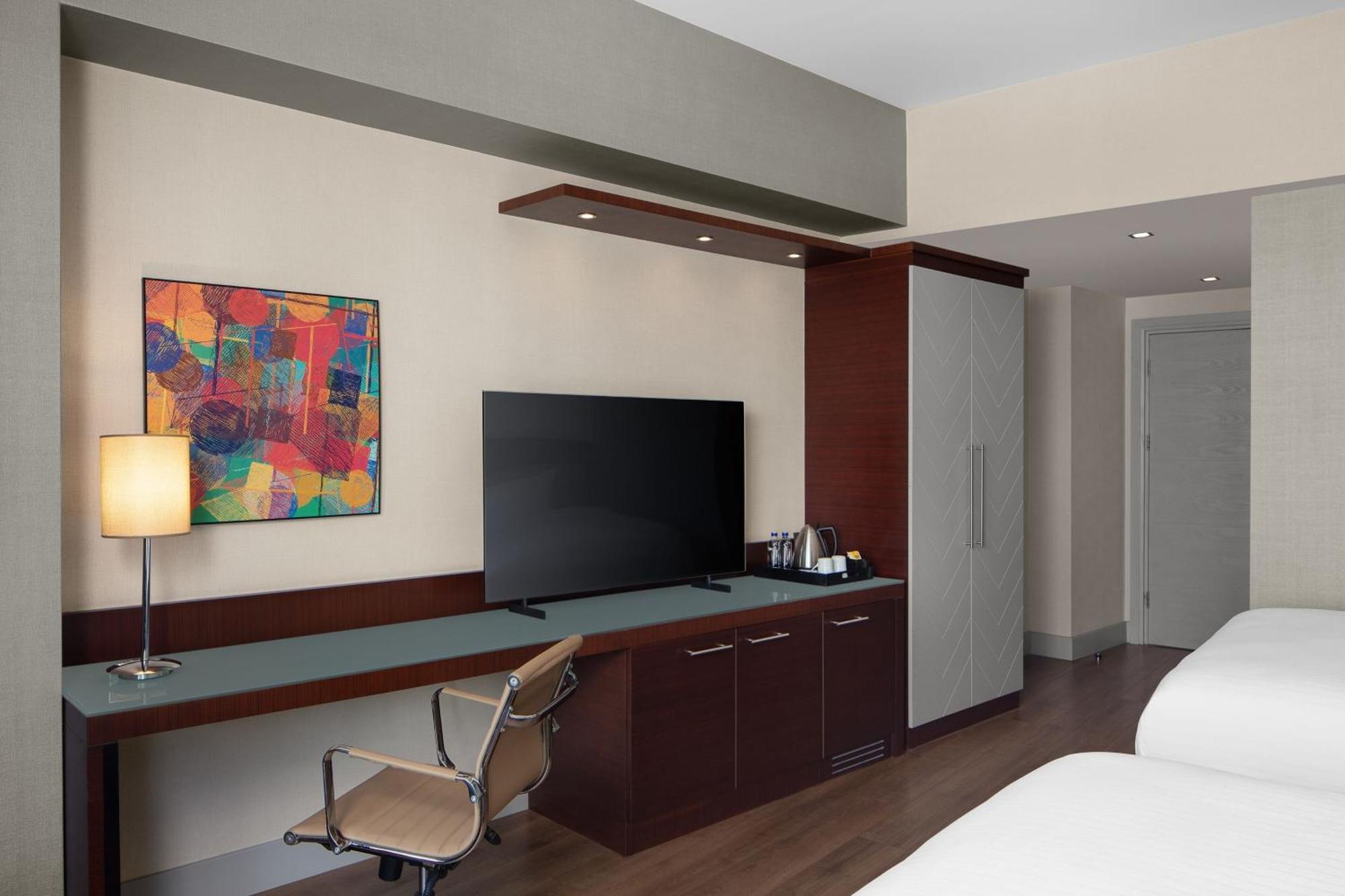 Delta Hotels By Marriott Istanbul West Exterior photo