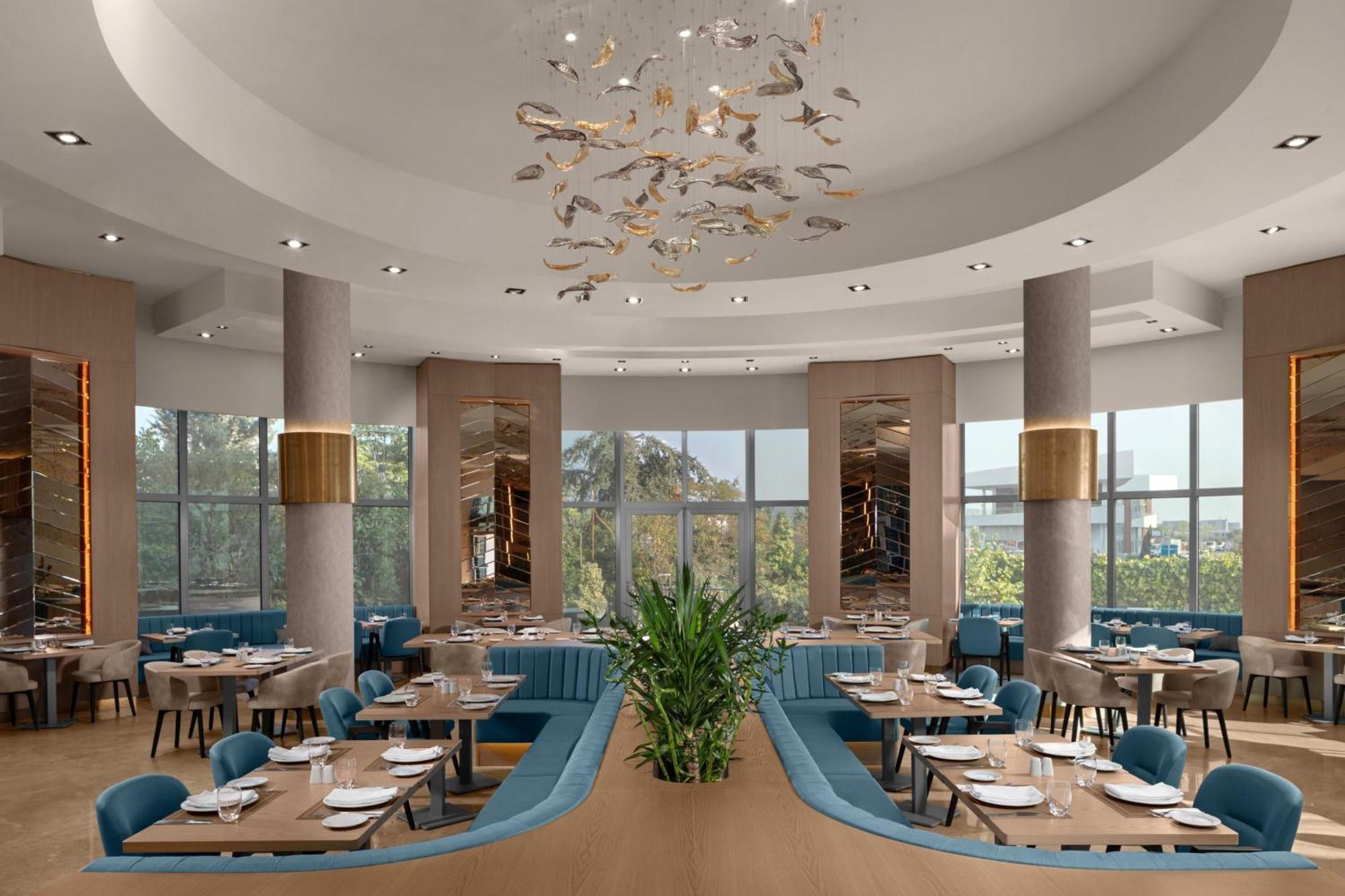 Delta Hotels By Marriott Istanbul West Exterior photo